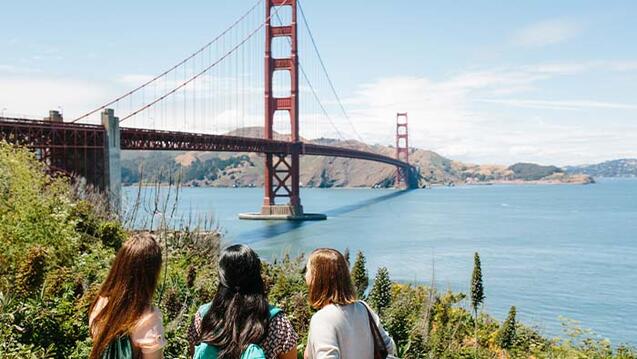 Students looking at the Golden Gate Bridge