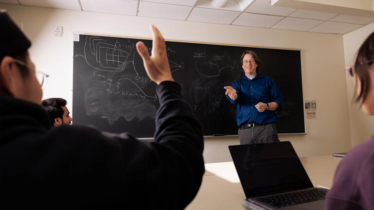 faculty conduct call on student while teaching