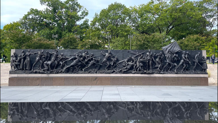 WWI memorial sculpture