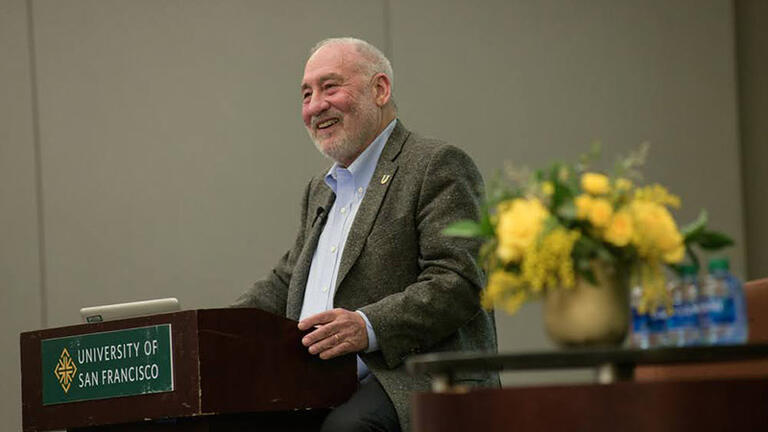 Joseph Stiglitz on stage