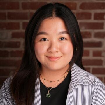  Louise Zheng Li Headshot