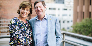 Alumnus Jeff Silk ’87 and wife Naomi